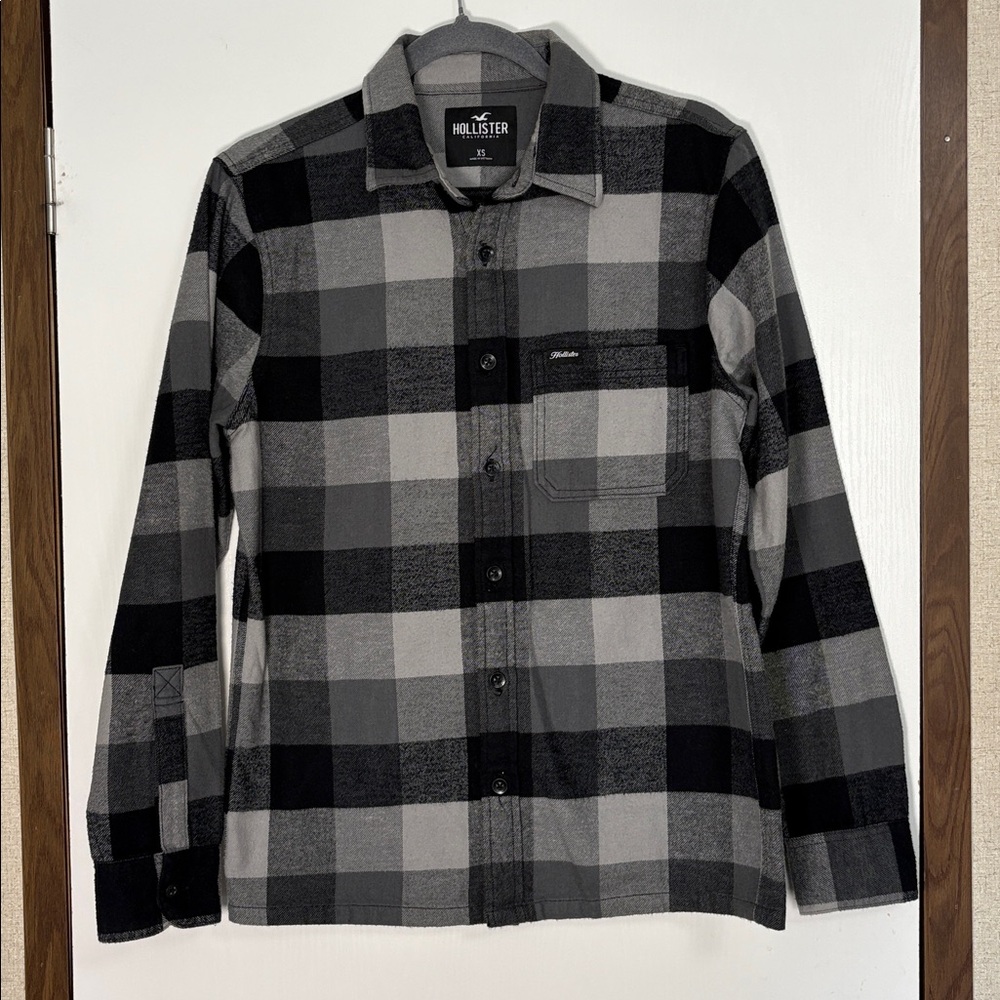Hollister Mens Flannel Shirt Sz XS Black Gray Buffalo Plaid Lumberjack Grunge